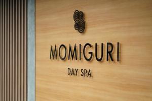 MOMIGURIDAYSPA 店舗看板